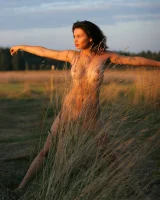 Erotic Beauty - 09-alla-clear-skies-metmodels_vad_32_0008