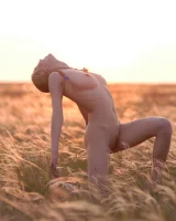 Outdoor Girls in Nature - 10-0010-viktusia