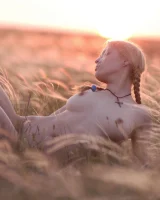 Outdoor Girls in Nature - 35-0035-viktusia