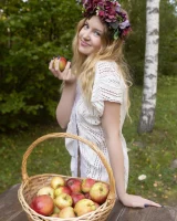 Showy Beauty - 11-nikoleta-vitamins-0012