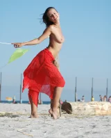 Skokoff - 04-anna-kazantip-public-004