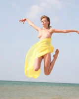 Skokoff - 48-archi-flying-on-the-beach-059