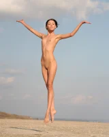 Skokoff - 76-malena-jumping-100